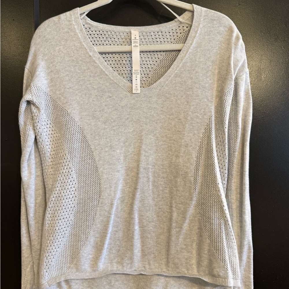 Lululemon Athletica Light Gray Long Sleeve Top